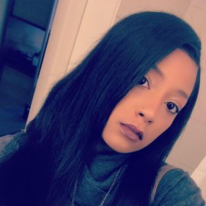 Meet your Posher, Dominique